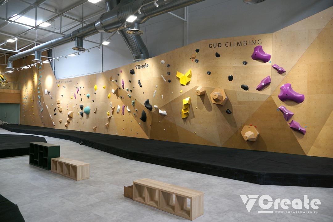 Pared de rocodromo en gud climbing murcia